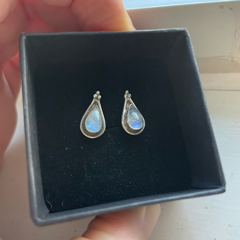 Elegant Silver Moonstone Earrings